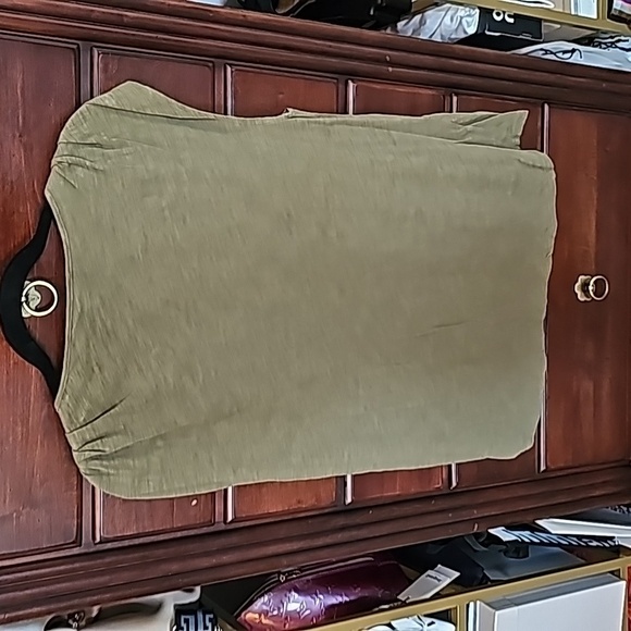 Green Shirt from Saks - Picture 2 of 3
